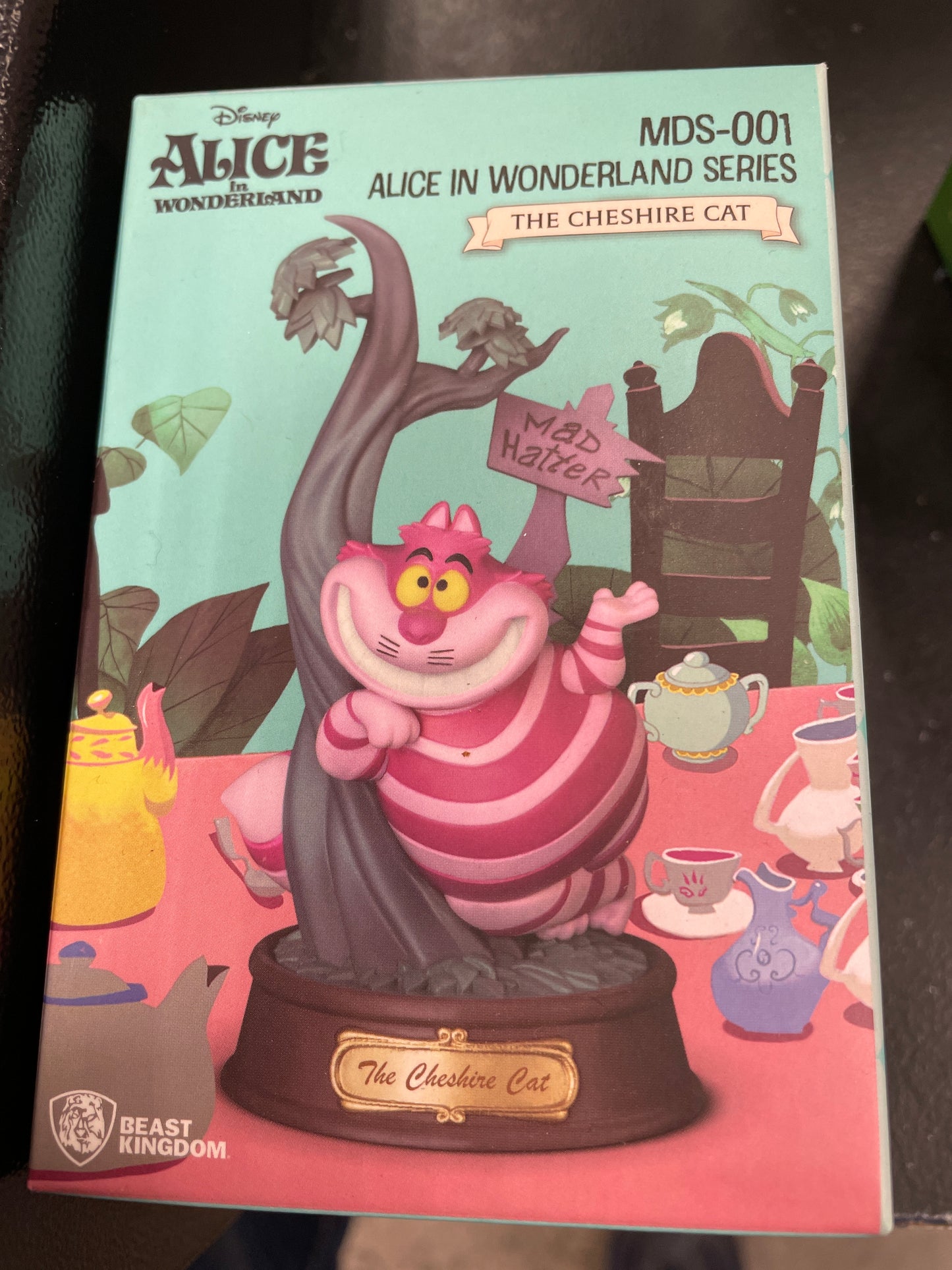 Alice in wonderland Cheshire Cat Figure by Beast Kingdom