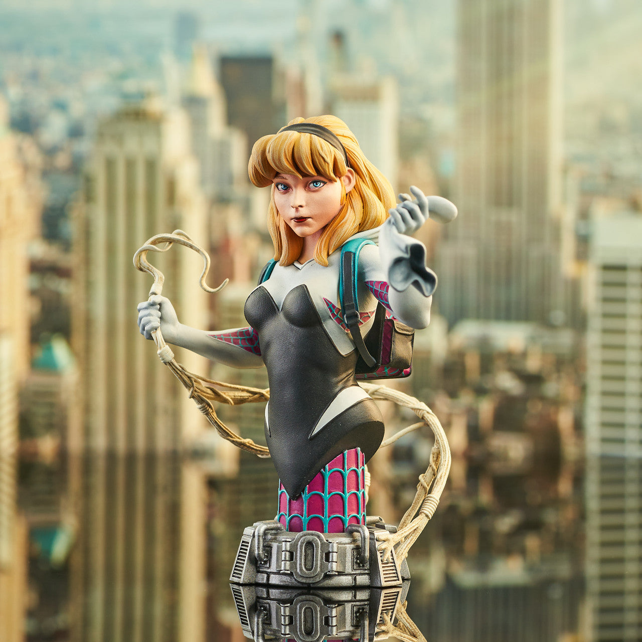 Marvel Ghost Spider 1/7 scale resin bust by Diamond Select Toys