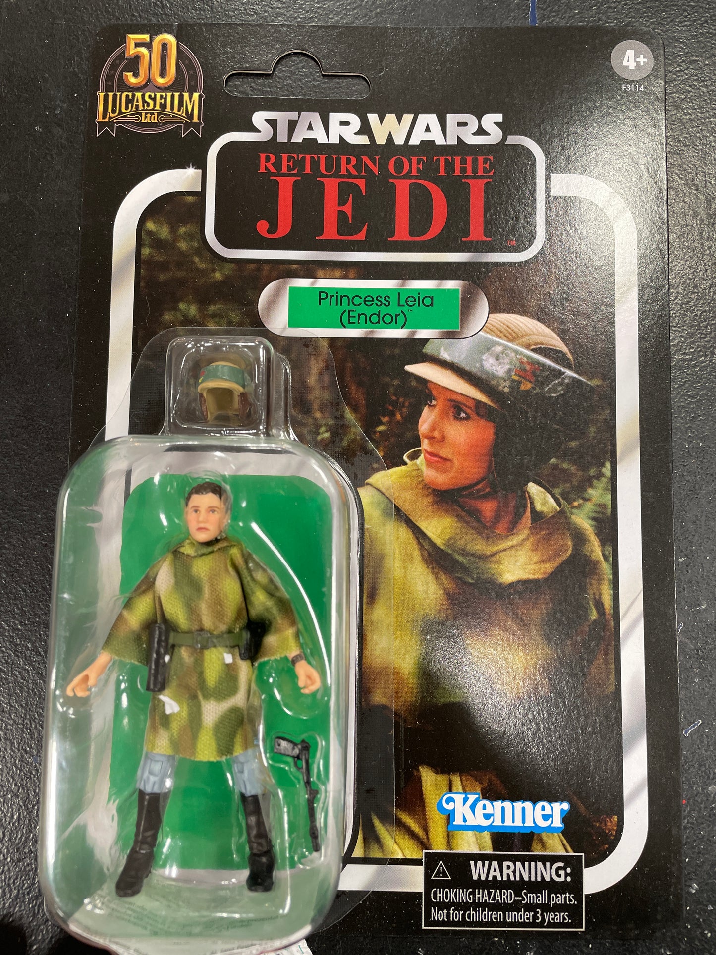 Star Wars Vintage Collection - princess leia (endor) - Hasbro Action Figure