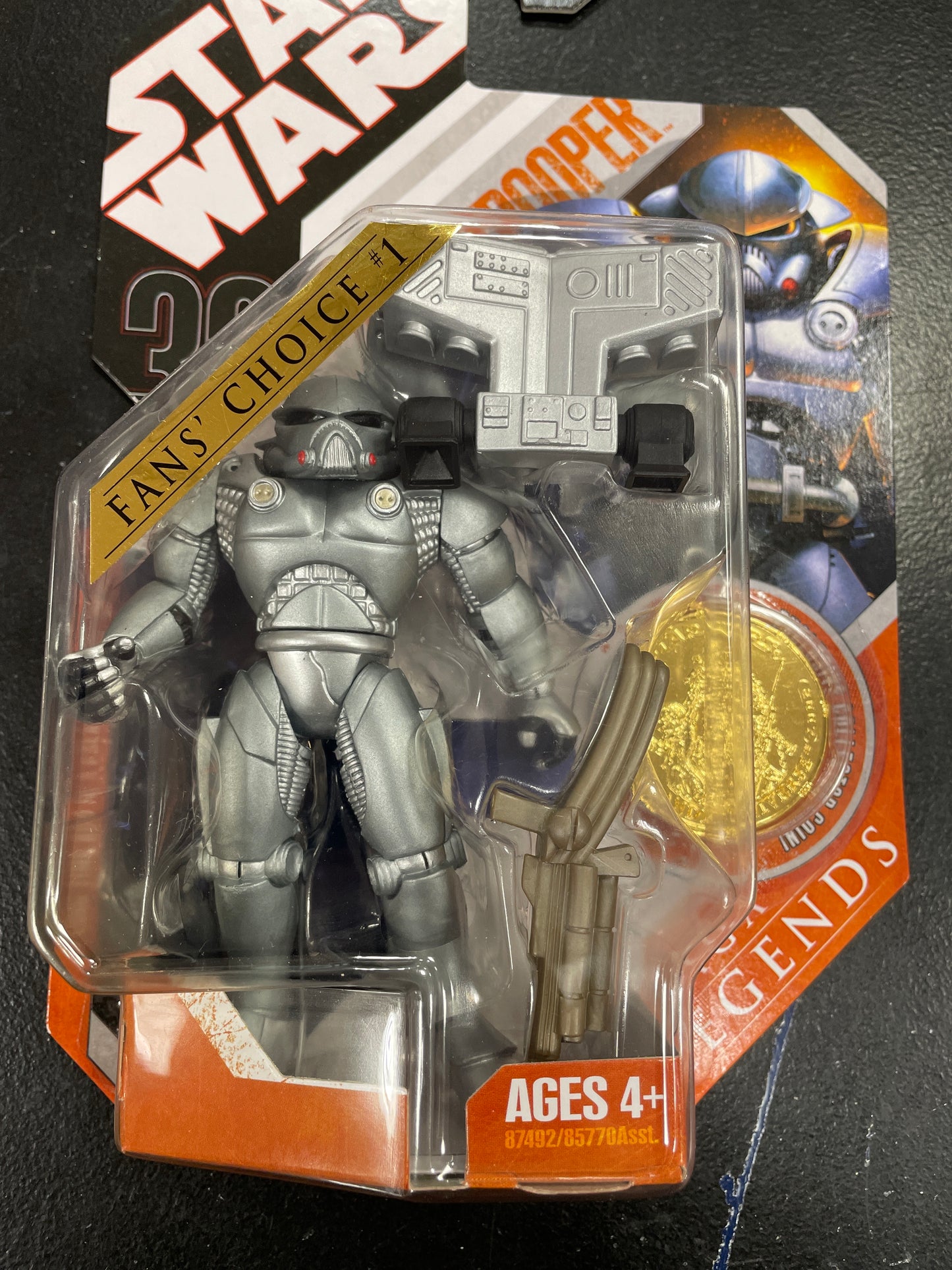 Star Wars saga legends- darktrooper -Hasbro Action Figure