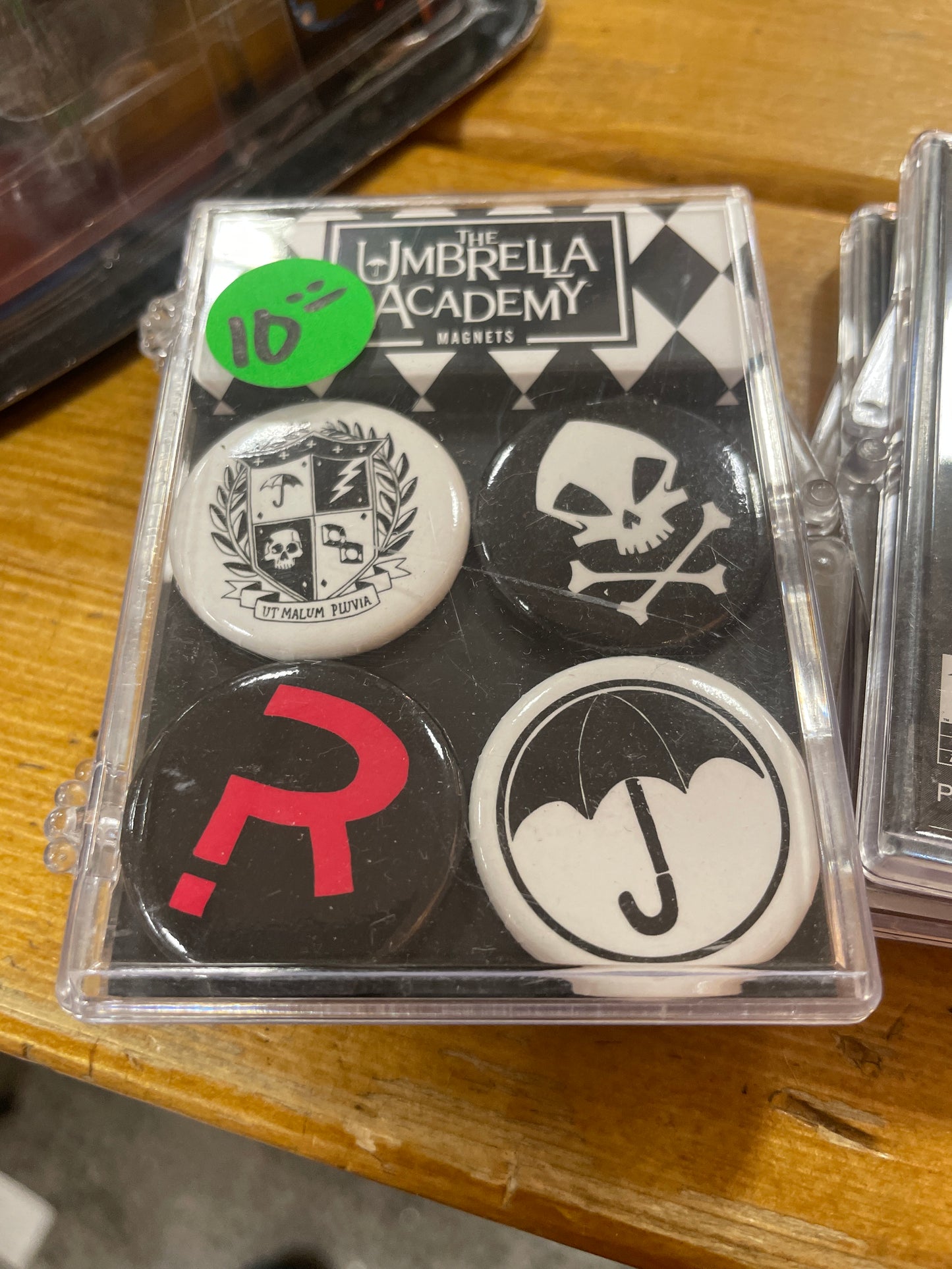 Umbrella academy magnet set of 4