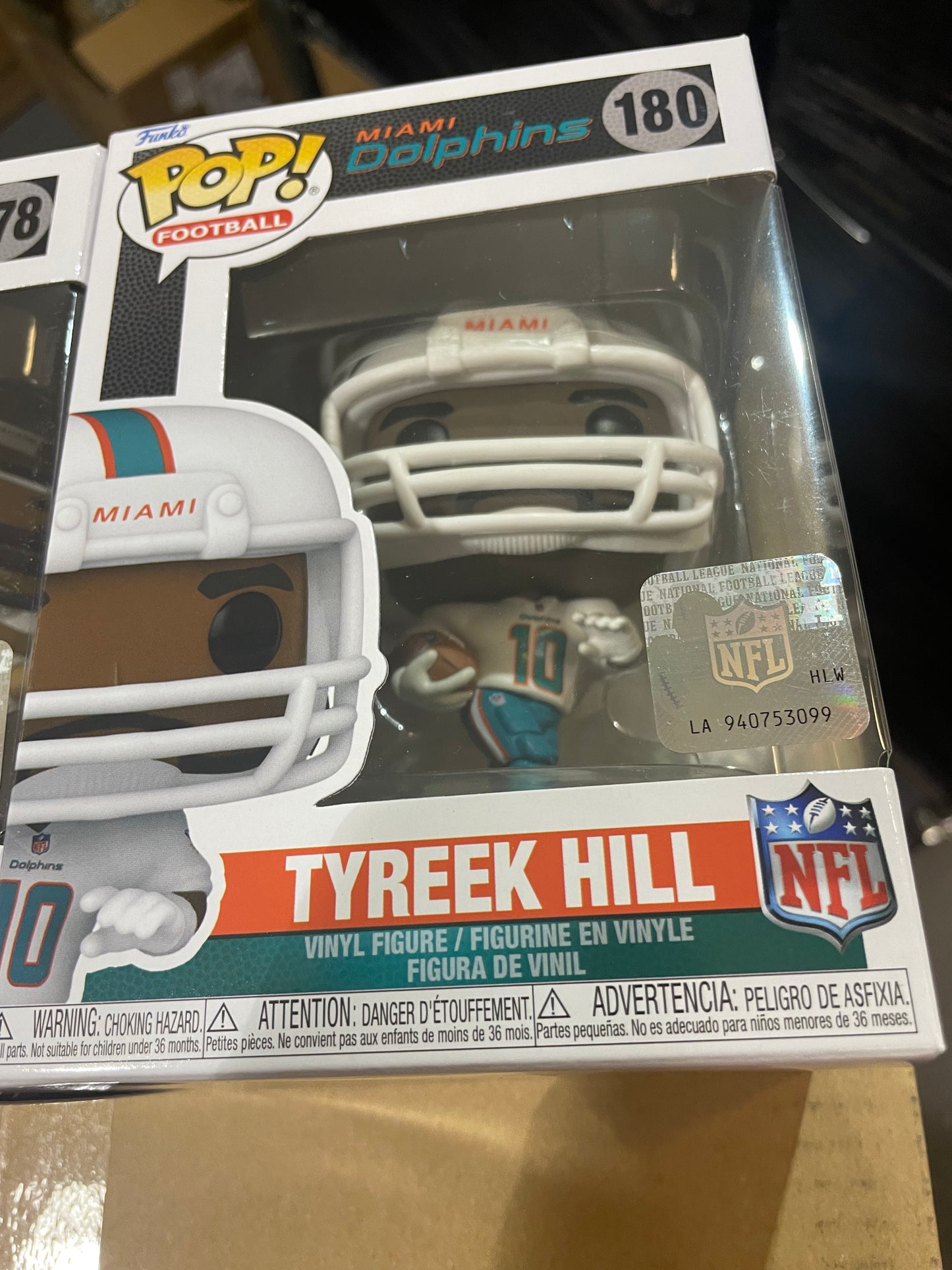 NFL Tyreek Hill #180 FUNKO Pop figure sports