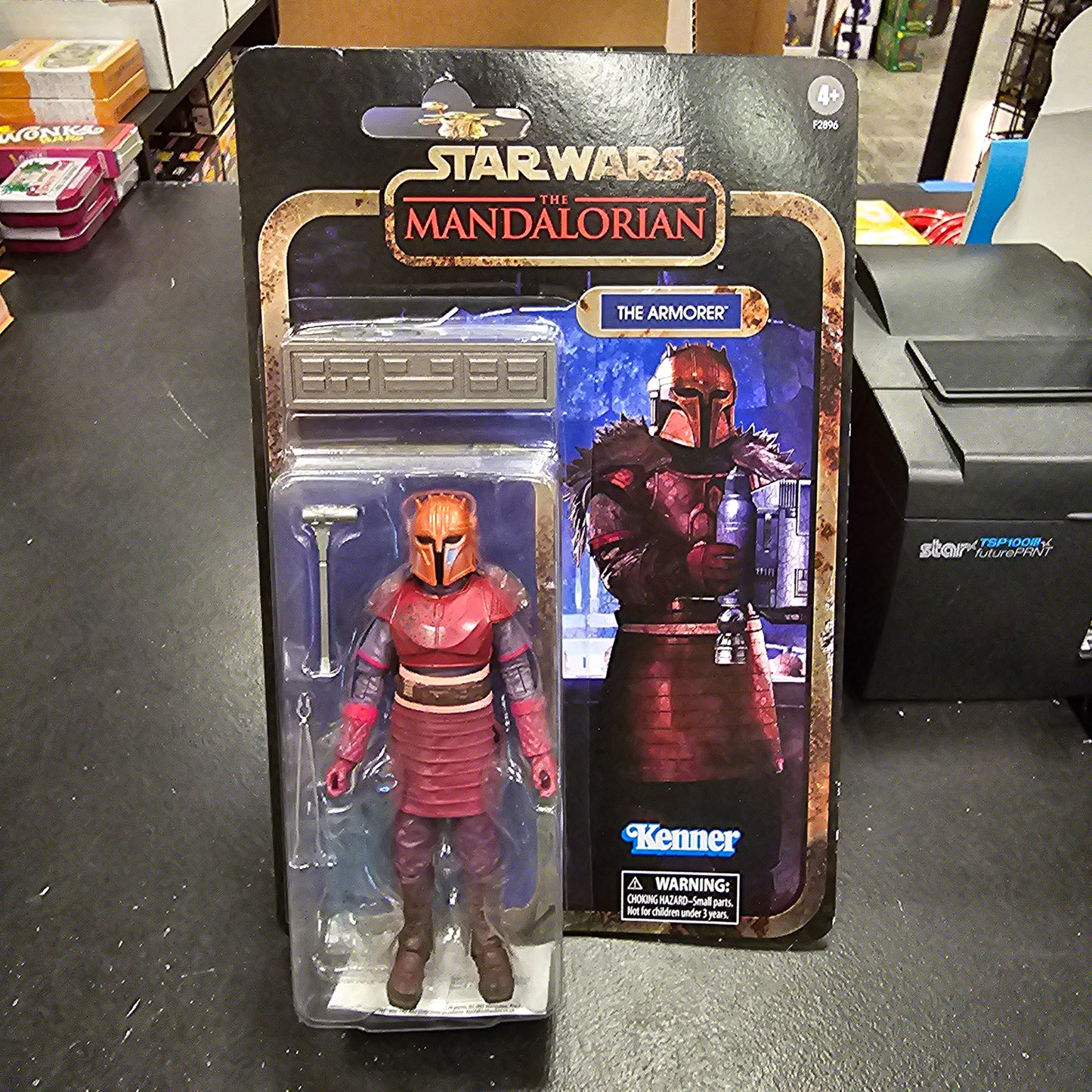 Star Wars: The Mandalorian - The Armorer - Hasbro Action Figure