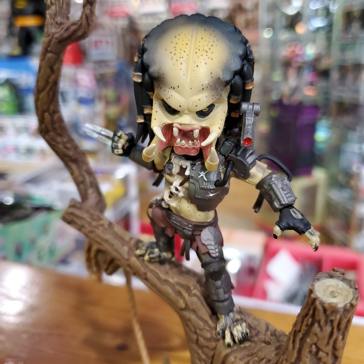 Q FIG Max - Predator #104 - Sealed Action Figure