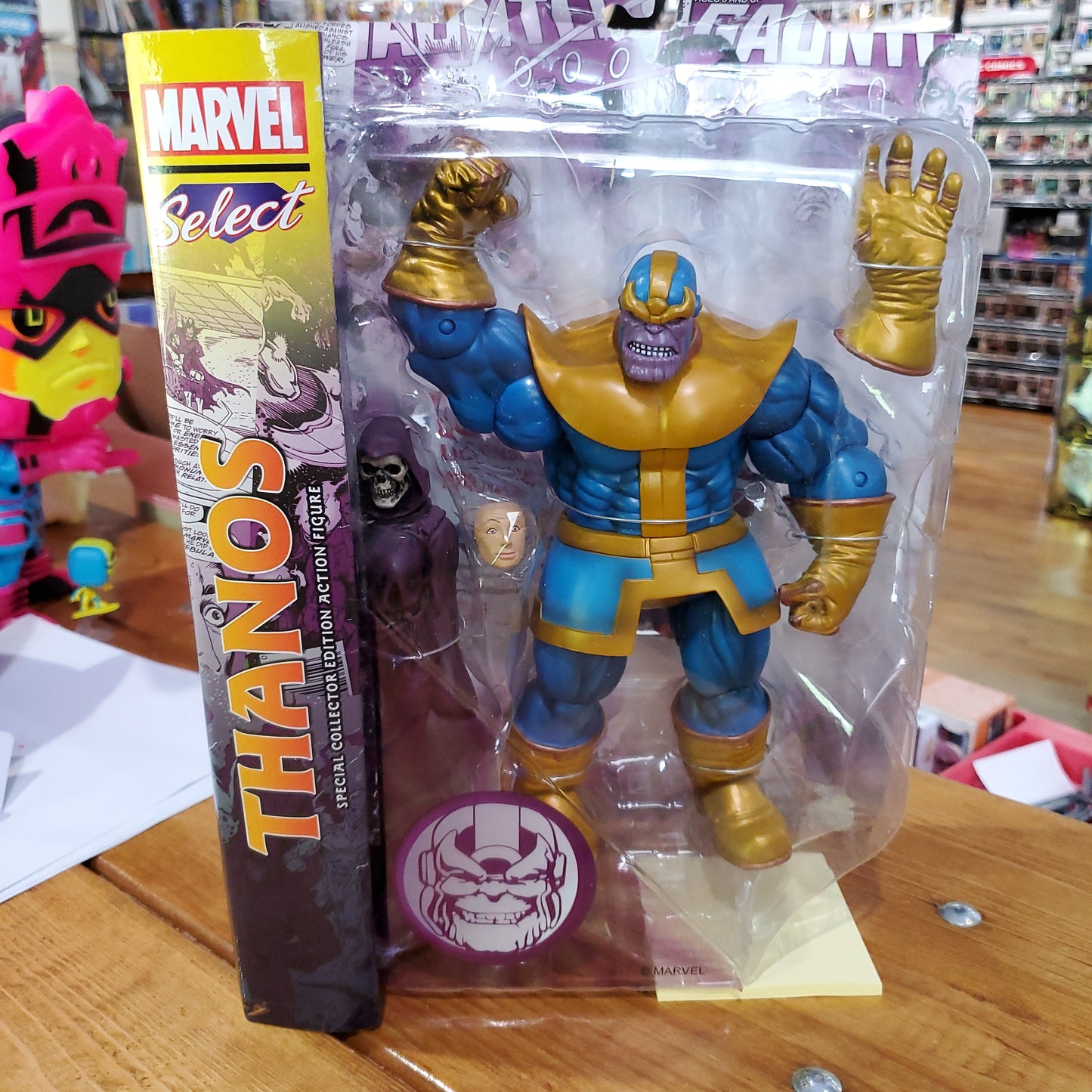 Marvel Diamond Select Thanos Action Figure