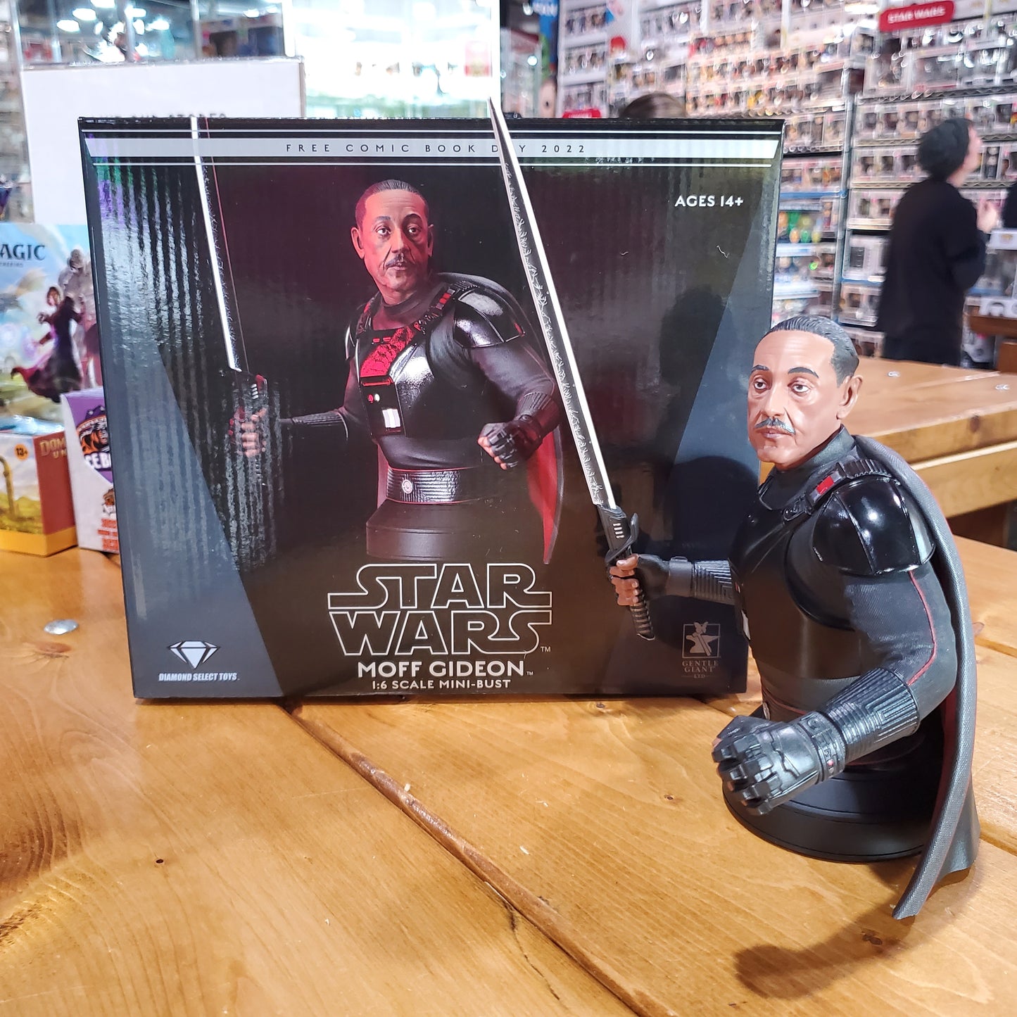 Star Wars - Moff Gideon 1:6 Scale Mini-Bust