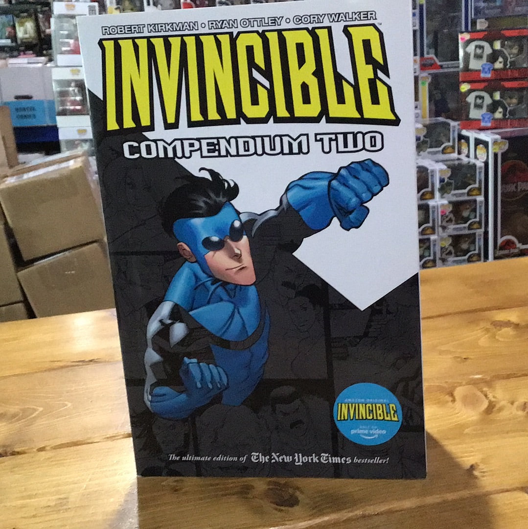 Invincible Compendium, Volume 2 by Robert Kirkman, Paperback