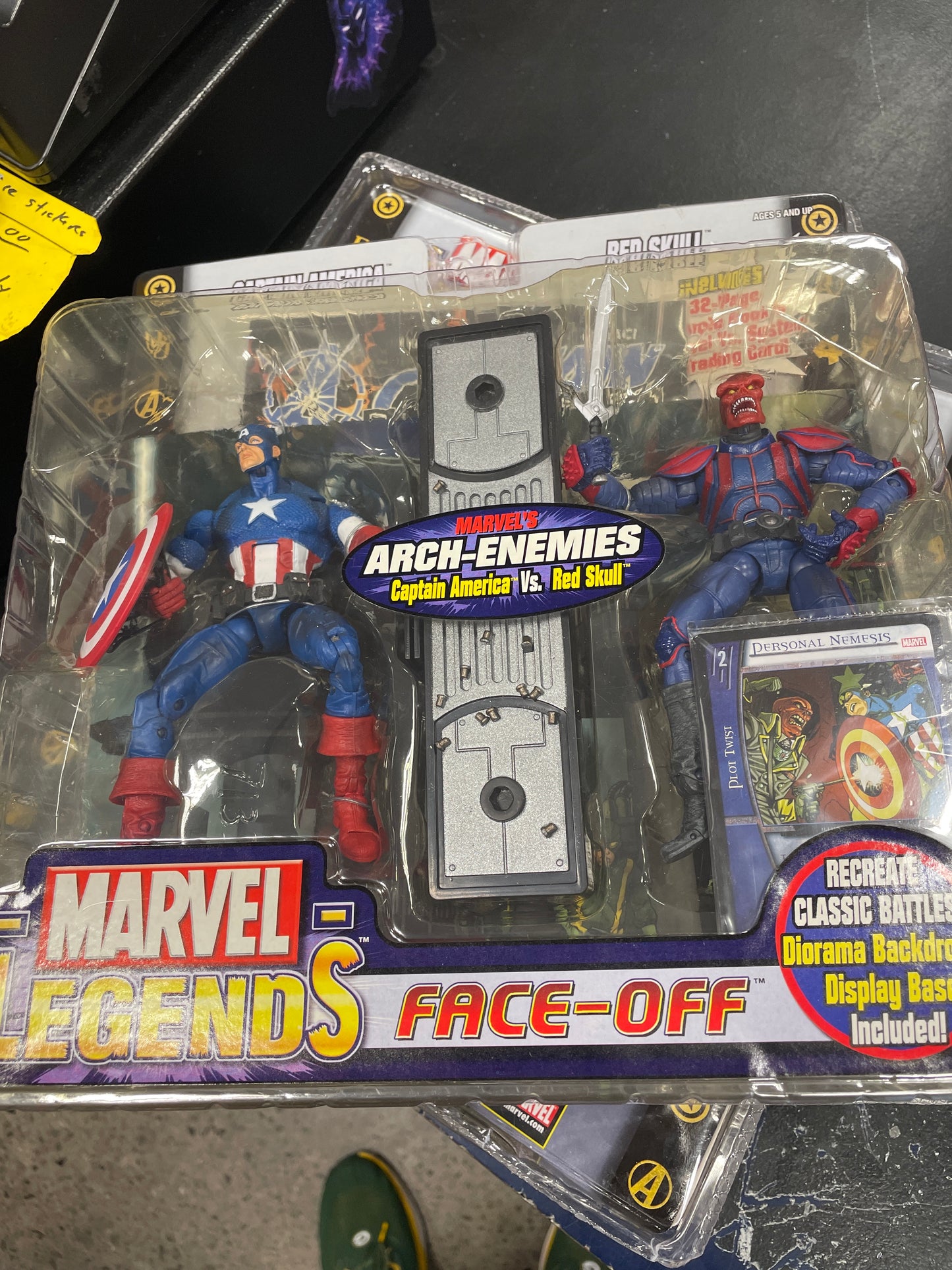 Toybiz marvel legends face off Captain America red skull