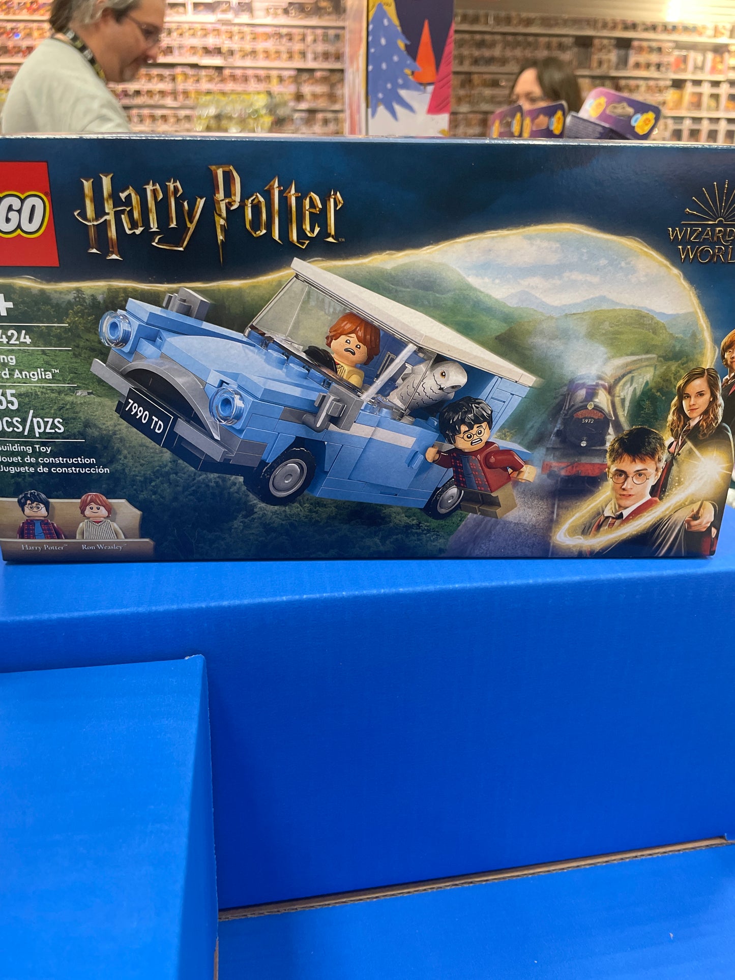 LEGO Harry Potter flying ford Angila