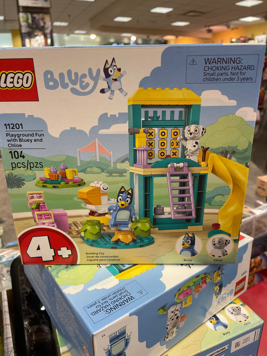 LEGO bluey playground with bluey and Chloe 11201