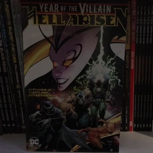 DC - Year of the Villian Hell Arisen - Graphic Novel