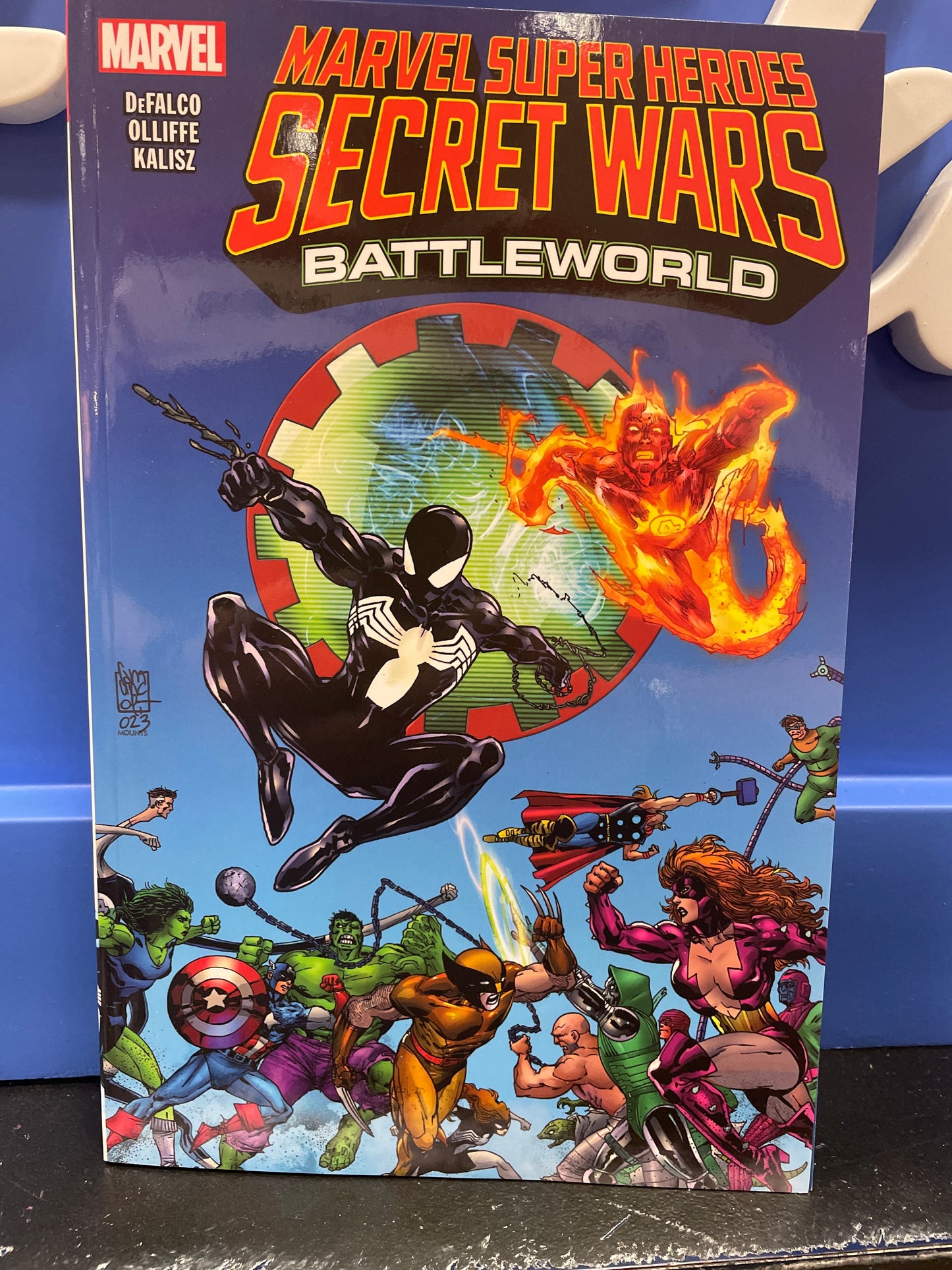 Secret Wars Battleworld Graphic Novel by marvel