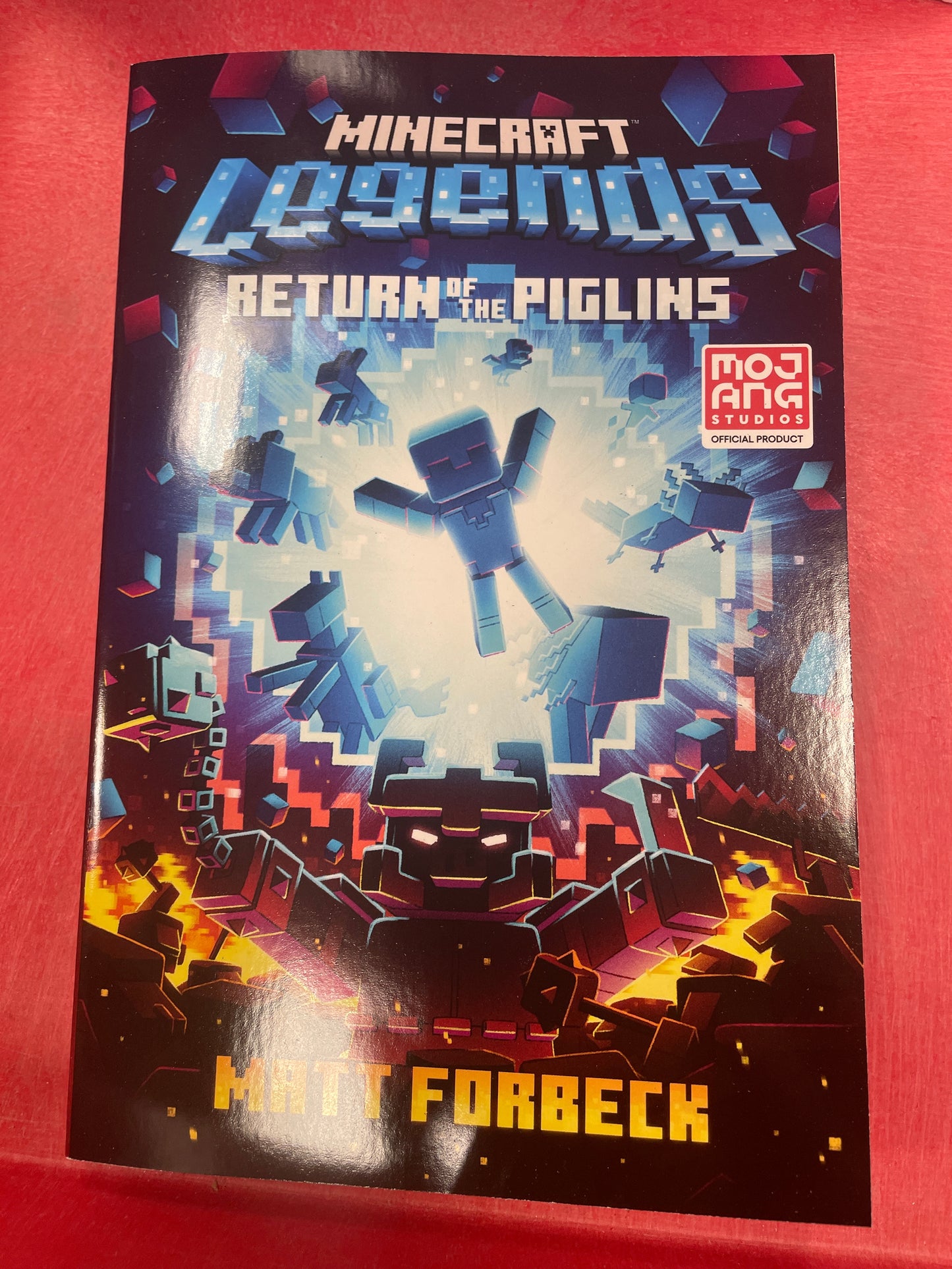 Minecraft -Return Of The Piglins-Graphic Novel
