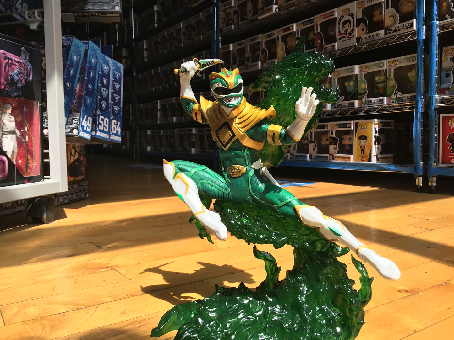 Power Rangers - Gallery Diorama Green Ranger Statue – Tall Man Toys ...