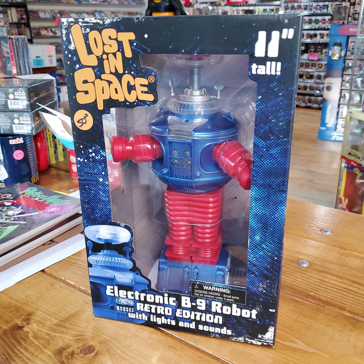 Lost in Space - Electronic B-9 Robot Retro Edition