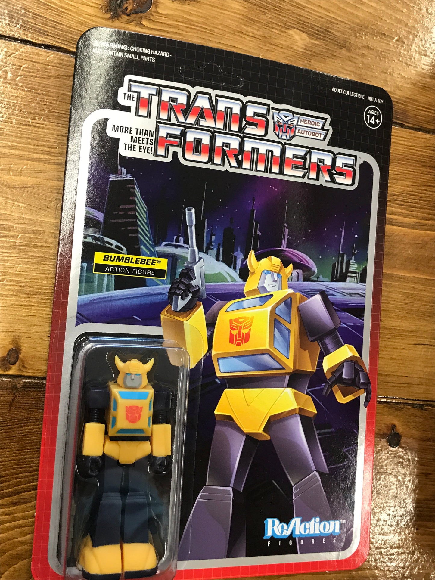 Super 7 transformers Bumblebee REACTION FIGURE  MOC new