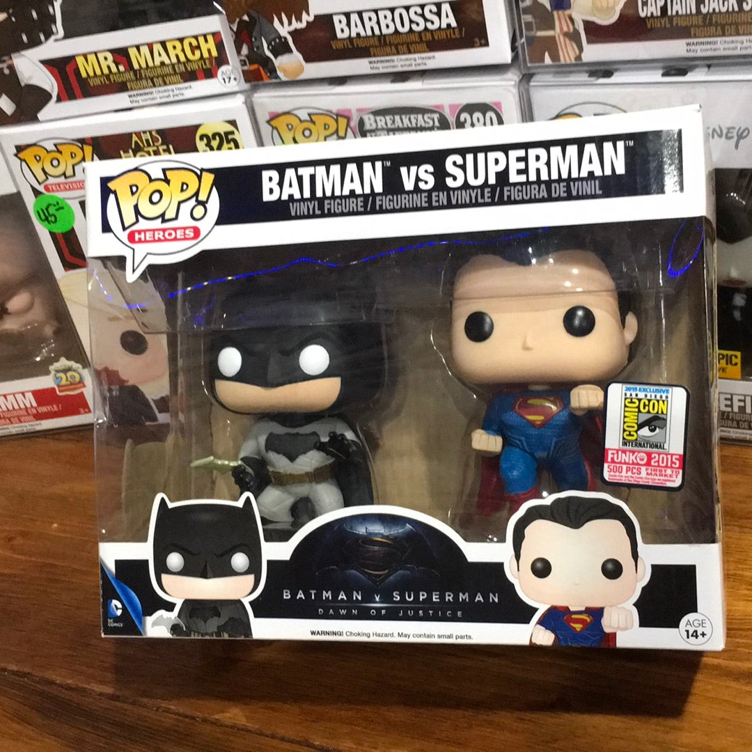Batman vs Superman sdcc con sticker 2 Pack exclusive Funko Pop! Vinyl figure