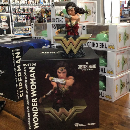 DCU- Justice League- Wonder Woman Bust-003 Statue by Beast Kingdom
