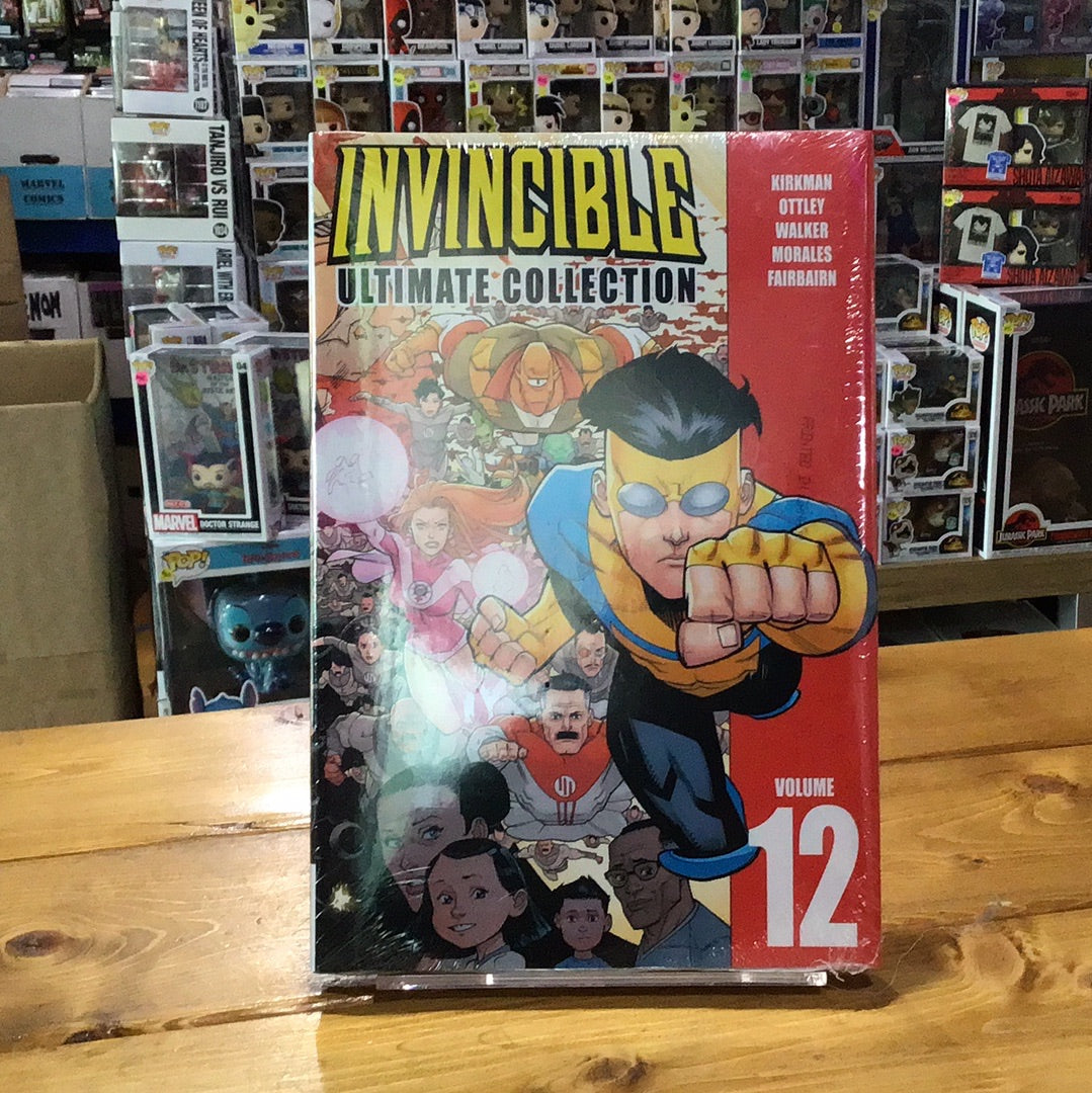 Invincible Ultimate Collection: Volume Twelve by Robert Kirkman et al.