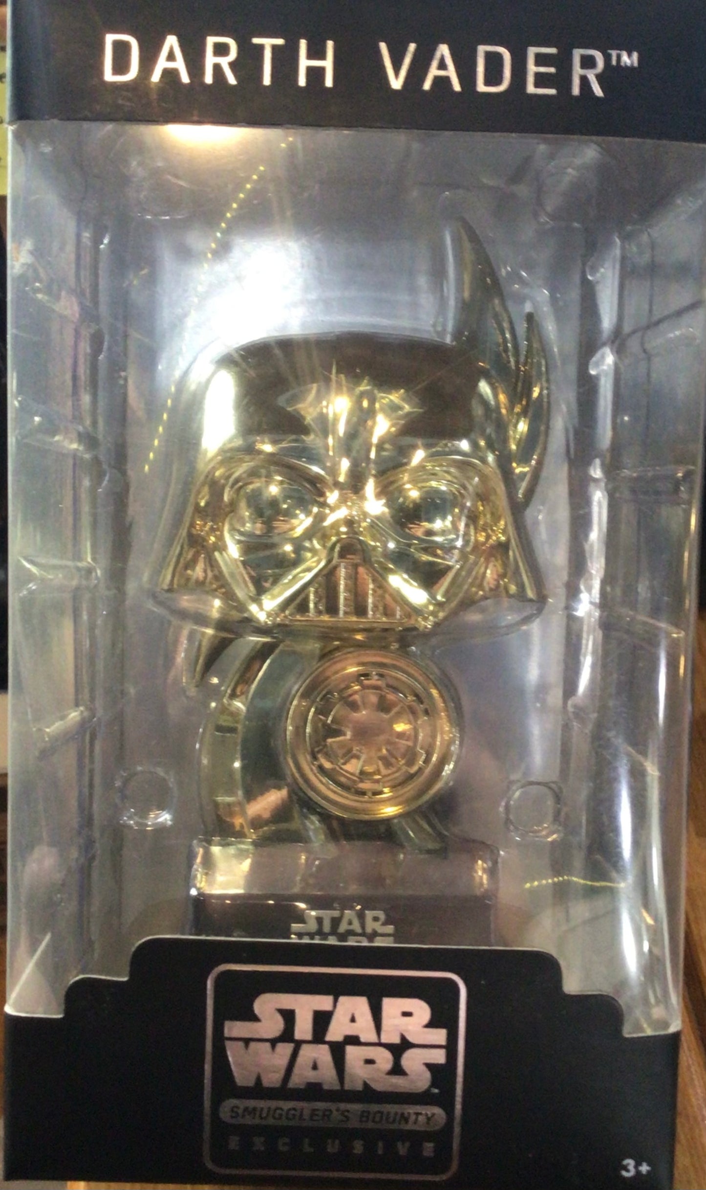Star Wars Smuggler’s Bounty Exclusive Trophy - Darth Vader