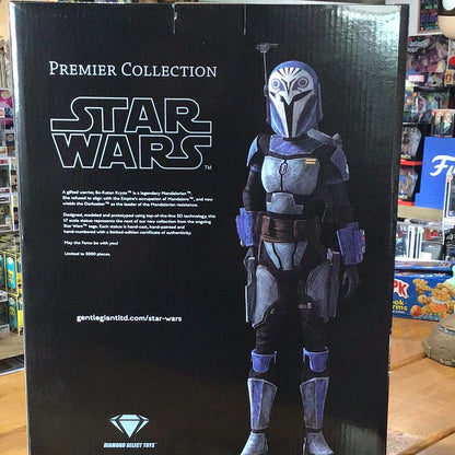 Bo-Katan Kryze statue