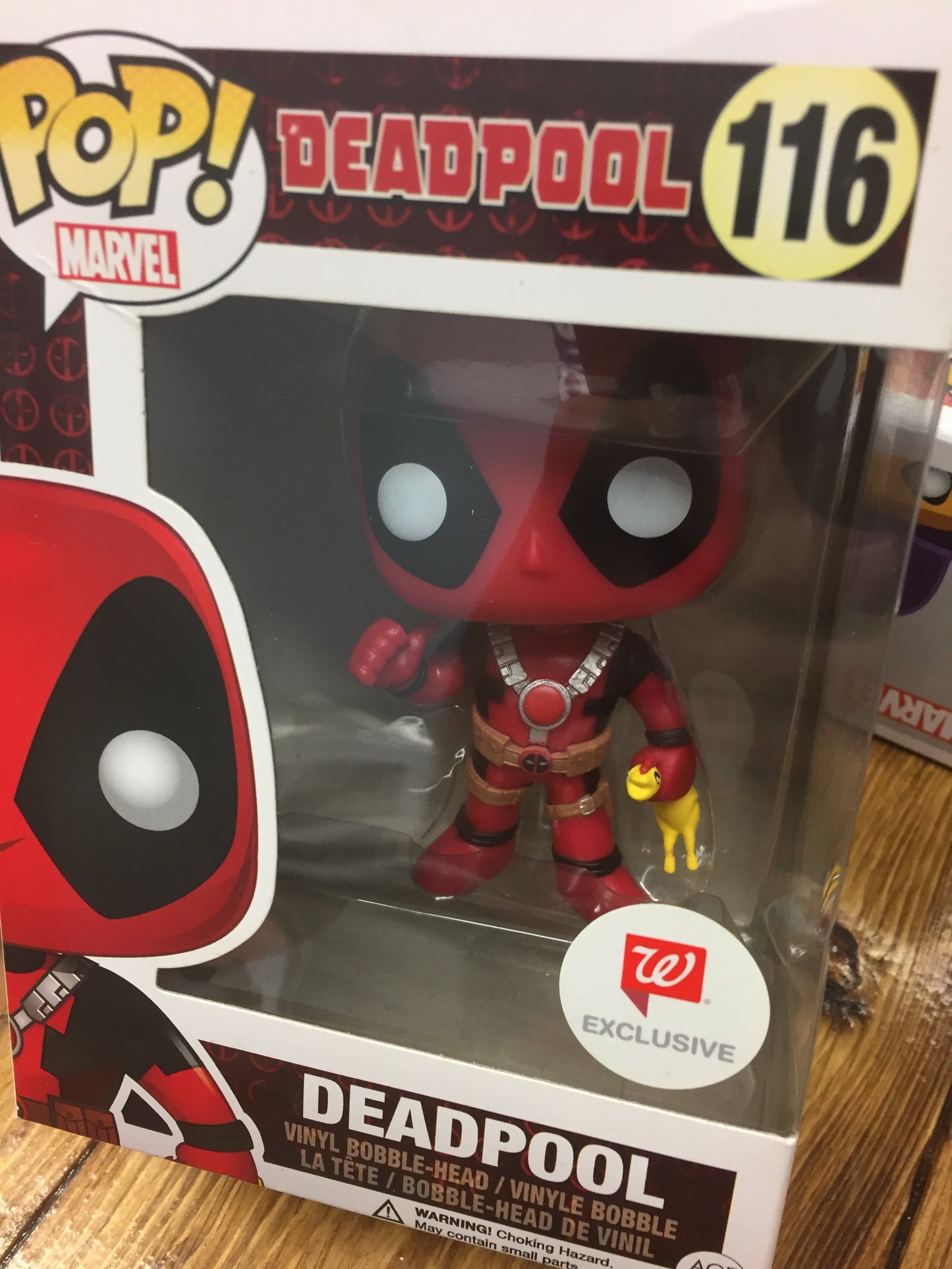 Marvel - Deadpool with Chicken #116 - Exclusive Funko Pop! Vinyl Figure