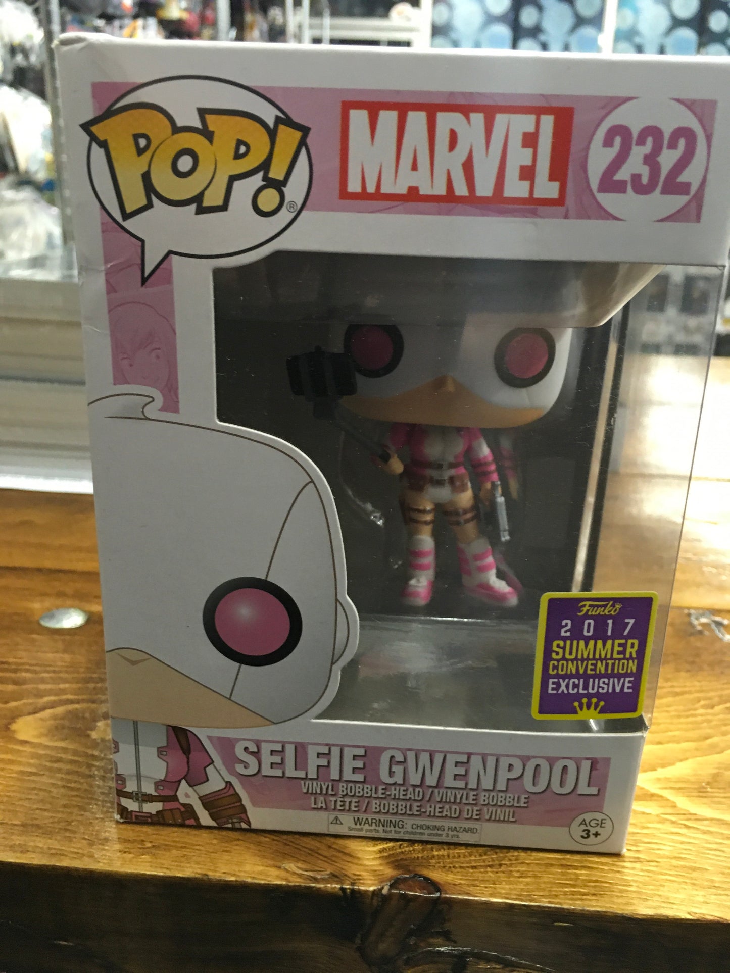 Selfie Gwenpool SDCC 2017 Funko Pop! Vinyl figure 2020
